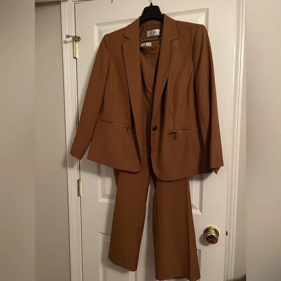 Le Suit Brown Blazer & Suit Jacket - Picture 3 of 6